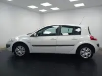 Usado Renault Mégane Authentique 85 CV (62 kW) 2006 Blanco Berlina
