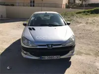 Usado Peugeot 206 75 CV (55 kW) 2000 Gris / plata Berlina