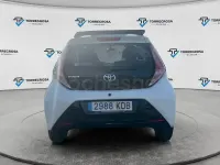 Begagnad Toyota Aygo X-wave 69 HK (50 kW) 2017 Vit Halvkombi