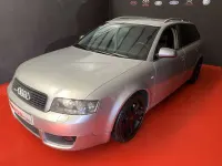 Usado Audi A4 220 CV (161 kW) 2002 Plateado Familiar