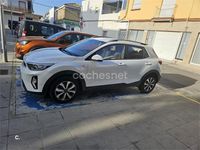 Usado Kia Stonic GT-Line 100 CV (73 kW) 2024 Blanco SUV