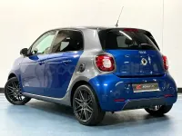 Usado Smart ForFour Proxy 90 CV (66 kW) 2017 Azul Utilitario