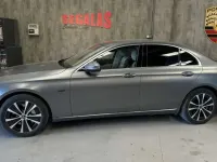 Usado Mercedes E300 306 CV (225 kW) 2021 Gris Berlina