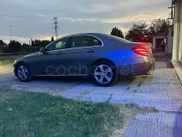 Usado Mercedes E220 194 CV (142 kW) 2017 Gris / plata Berlina