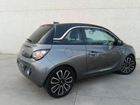 Usado Opel Adam Glam 100 CV (73 kW) 2018 Gris / plata Utilitario