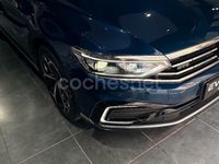 Usado VW Passat GTE 218 CV (160 kW) 2022 Azul Familiar