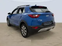 Usado Kia Stonic 101 CV (74 kW) 2025 Azul SUV