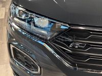 Usado VW T-Roc R-line 150 CV (110 kW) 2022 Gris / plata SUV