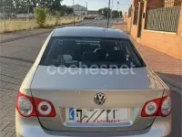 Usado VW Jetta Advance 140 CV (102 kW) 2006 Beige Berlina
