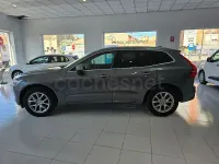 Usado Volvo XC60 Momentum 197 CV (144 kW) 2021 Gris / plata SUV