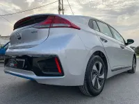 Usado Hyundai Ioniq 141 CV (103 kW) 2018 Gris / plata Utilitario