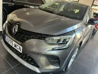 Usado Renault Captur Evolution 160 CV (117 kW) 2022 Gris / plata SUV