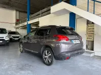 Usado Peugeot 2008 Allure 92 CV (67 kW) 2013 Gris / plata SUV