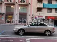 Usado Audi A4 110 CV (80 kW) 2000 Beige Berlina