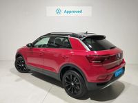 Usado VW T-Roc 110 CV (80 kW) 2024 Rojo SUV