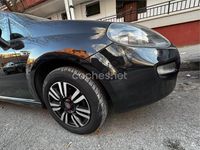 Usado Fiat Punto Young 69 CV (50 kW) 2014 Negro Berlina