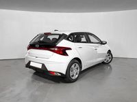 Usado Hyundai i20 84 CV (61 kW) 2022 Blanco polar Utilitario