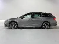 Usado Skoda Octavia RS 245 CV (180 kW) 2024 Gris Familiar