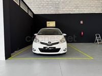 Begagnad Toyota Yaris Active 99 HK (72 kW) 2013 Vit Halvkombi
