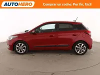 Usado Hyundai i20 90 CV (66 kW) 2017 Rojo Utilitario