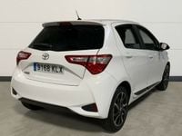 Usado Toyota Yaris 111 CV (81 kW) 2018 Blanco Utilitario