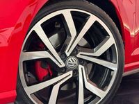 Usado VW Golf VII GTI 230 CV (169 kW) 2018 Rojo Utilitario