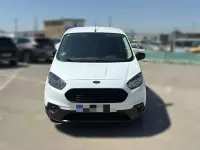 Usado Ford Transit Trend 101 CV (74 kW) 2022 Blanco Familiar