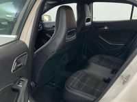 Usado Mercedes GLA200 Urban 136 CV (100 kW) 2015 Blanco SUV