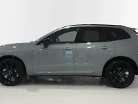 Nuevo Volvo XC60 Plus 250 CV (183 kW) 2026 Gris / plata SUV
