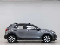 Usado Kia Stonic 79 CV (58 kW) 2024 Gris SUV