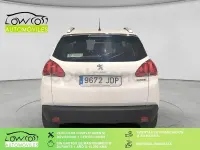 Usado Peugeot 2008 Active 82 CV (60 kW) 2015 Blanco SUV
