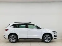Usado Skoda Karoq SportLine 150 CV (110 kW) 2025 Blanco SUV