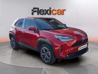 Usado Toyota Yaris Hybrid Active 116 CV (85 kW) 2023 Granate