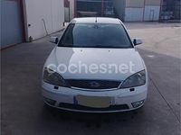 Usado Ford Mondeo Trend 115 CV (84 kW) 2005 Blanco Berlina