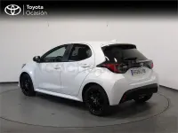 Usado Toyota Yaris Hybrid Style 116 CV (85 kW) 2022 Blanco Berlina
