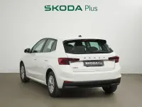 Usado Skoda Fabia Ambition 80 CV (58 kW) 2022 Blanco Utilitario