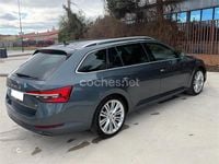 Usado Skoda Superb Style 218 CV (160 kW) 2021 Gris / plata Familiar