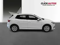 Usado Skoda Fabia Selection 116 CV (85 kW) 2025 Blanco Utilitario