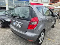 Usado Mercedes A180 Avantgarde 109 CV (80 kW) 2009 Gris / plata Monovolumen