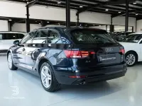 Usado Audi A4 150 CV (110 kW) 2017 Azul Familiar