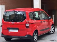 Usado Ford Tourneo Courier Titanium 100 CV (73 kW) 2017 Rojo Monovolumen