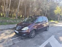Usado Lancia Musa 90 CV (66 kW) 2008 Granate Monovolumen