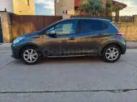 Usado Peugeot 208 Active 82 CV (60 kW) 2014 Gris / plata Utilitario