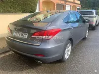 Usado Hyundai i40 Style 136 CV (100 kW) 2014 Gris / plata Berlina