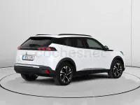 Usado Peugeot 2008 Allure 110 CV (80 kW) 2021 Blanco SUV