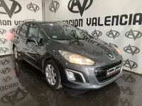 Usado Peugeot 308 SW Active 115 CV (84 kW) 2013 Gris / plata Familiar