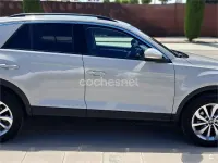 Usado VW T-Roc Life 110 CV (80 kW) 2023 Beige SUV