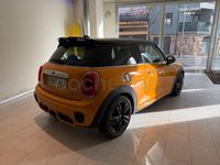 Usado Mini John Cooper Works 231 CV (169 kW) 2018 Naranja Utilitario