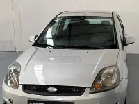 Usado Ford Fiesta Trend 80 CV (58 kW) 2007 Gris / plata Utilitario