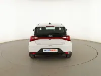 Usado Hyundai i20 101 CV (74 kW) 2022 Blanco Utilitario